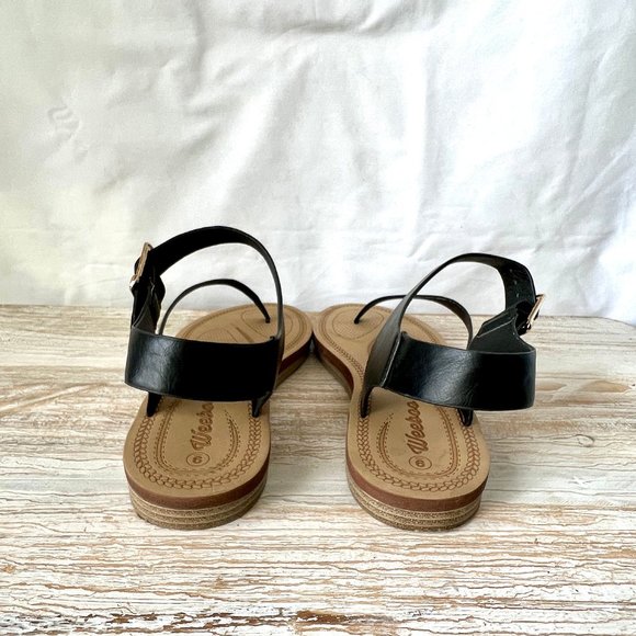 Weeboo Black Thong Sandals with Buckle, Flats, Size 9, Gladiator Style, EUC! - Picture 9 of 10